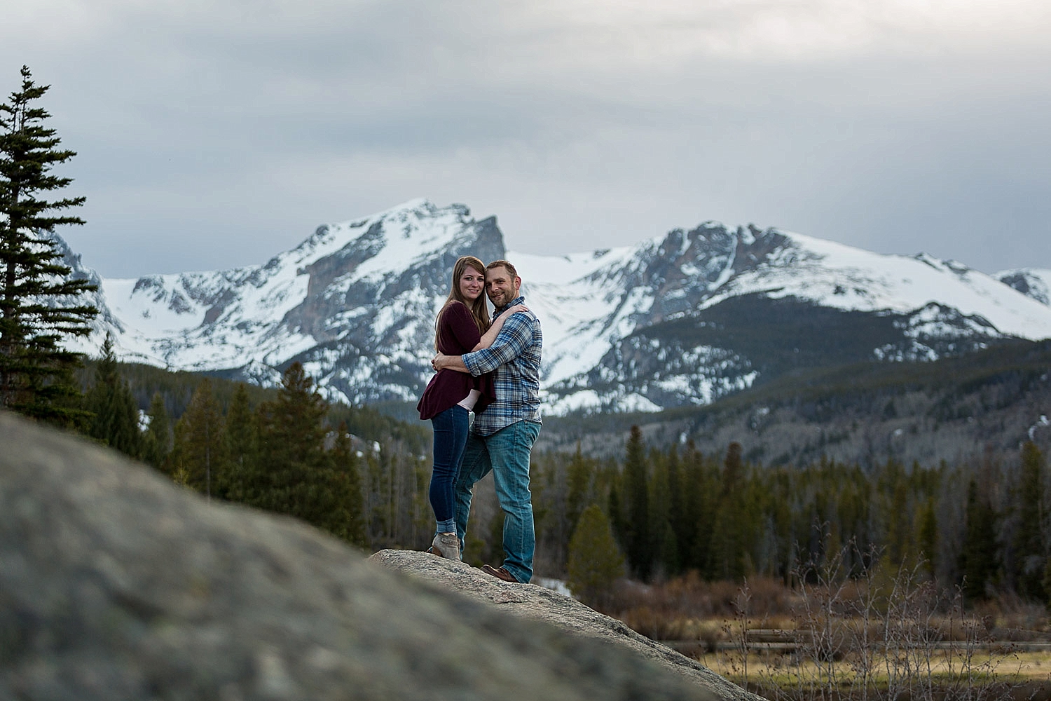 romantic rocky mountain national park engagement