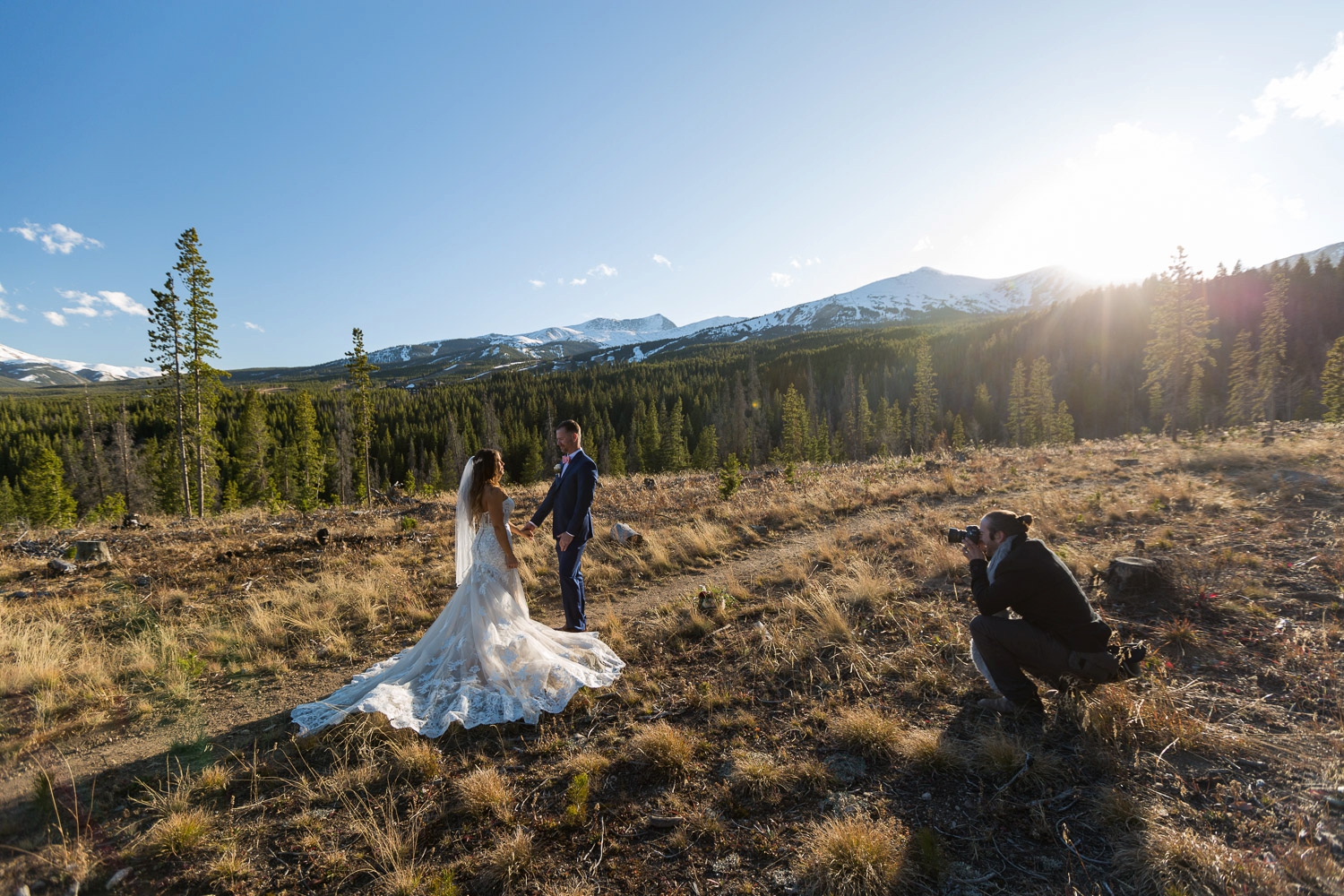 behind the scenes mountain wedding photographer 