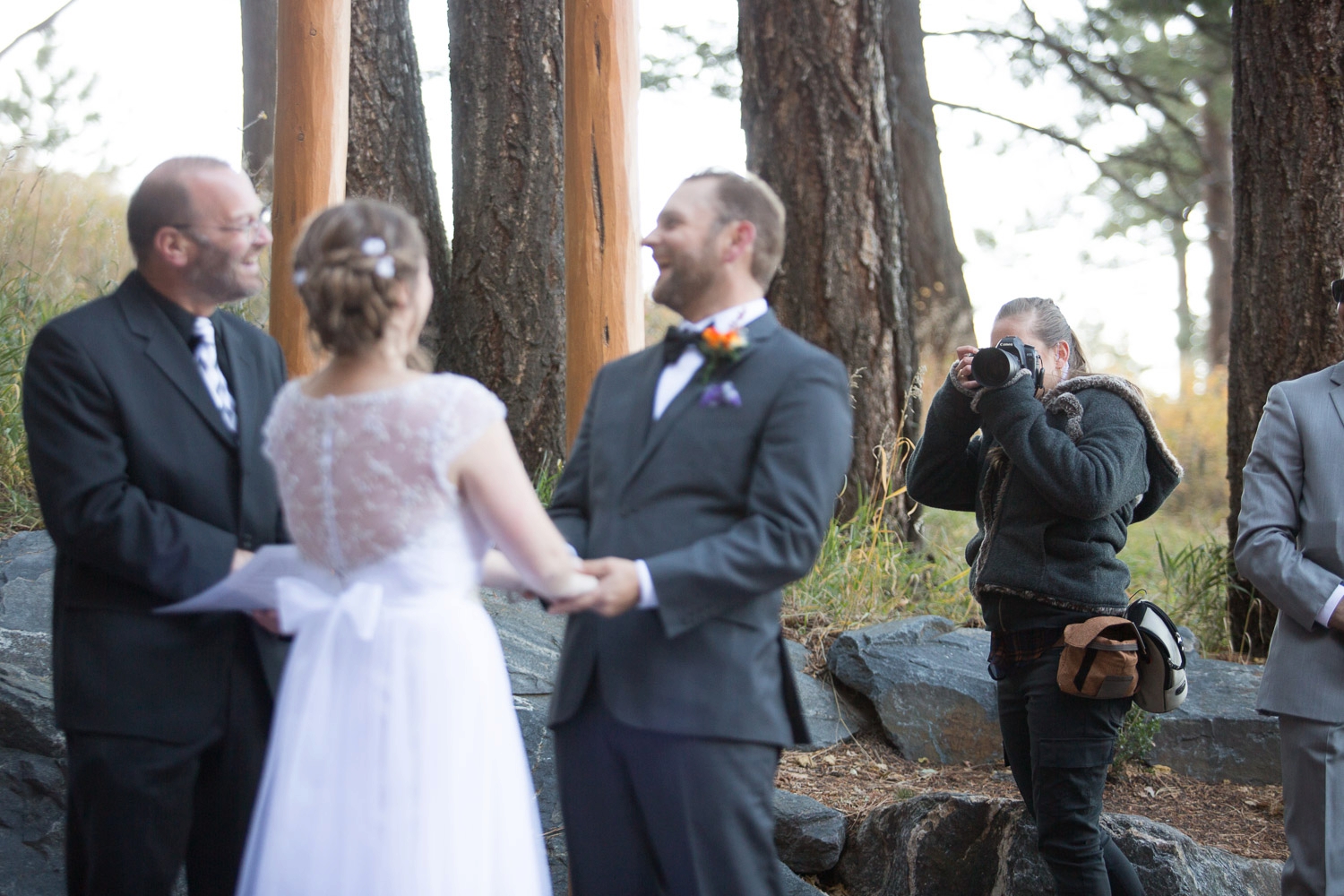 behind the scenes mountain wedding photographer