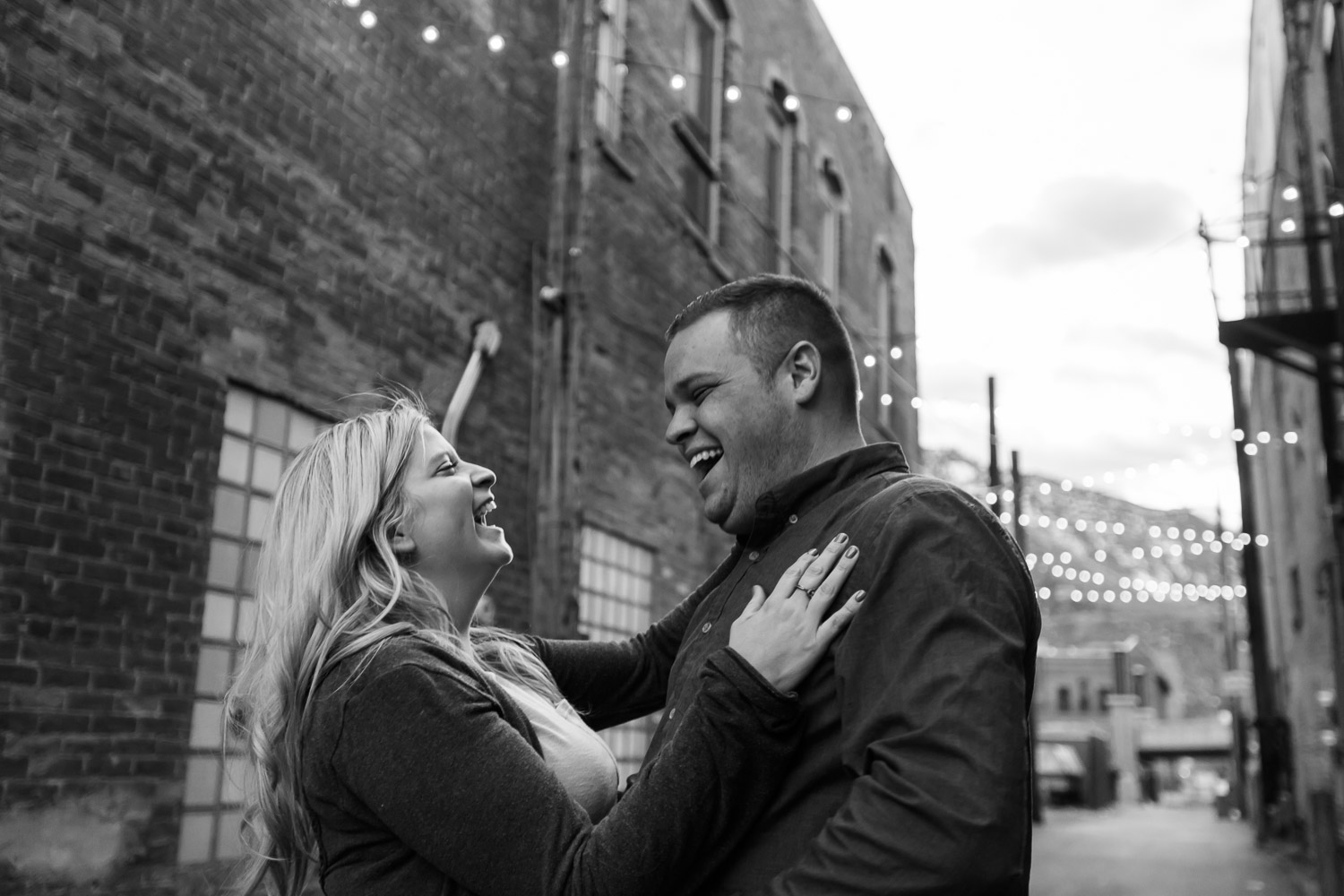 Downtown Glenwood Springs Engagment Shoot in the evening