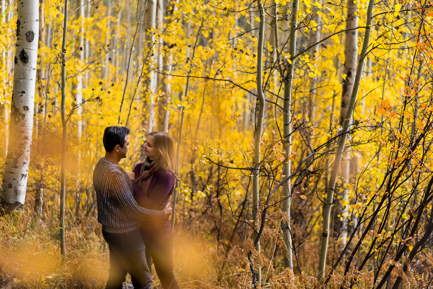 Maroon Bells Engagement Photos with fall colors