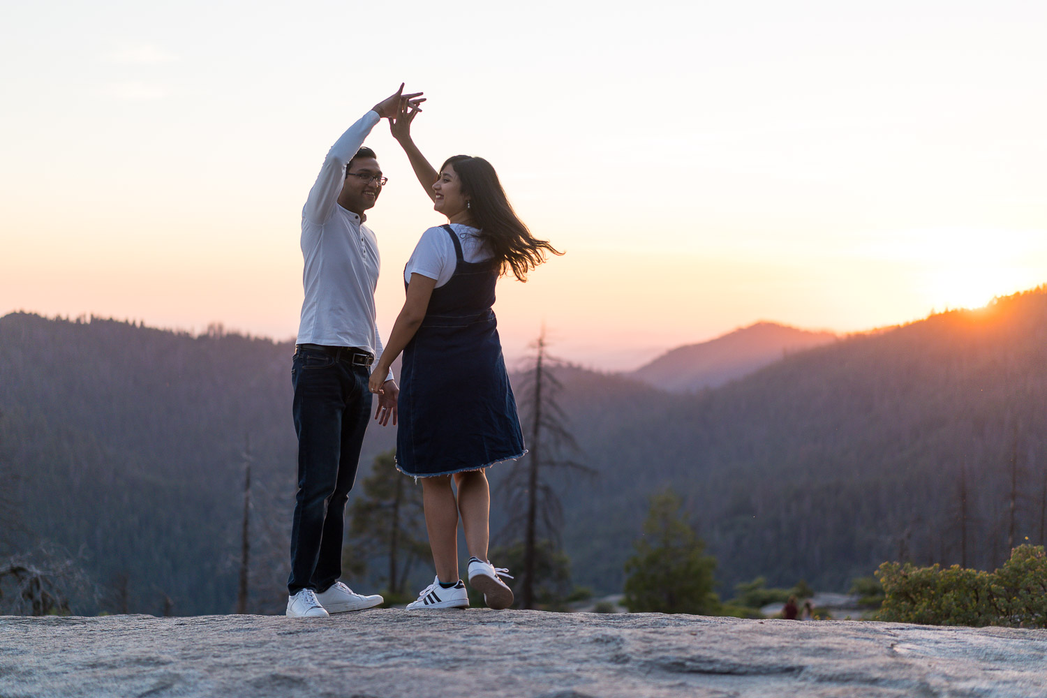 sequoia national park engagement photos at sunset